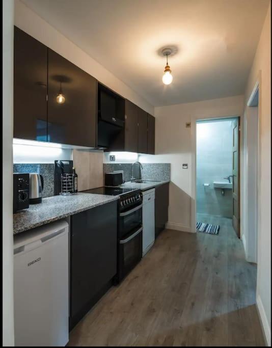 Spacious 2 Bedroom Apartment Near Seafront Penzance Exteriör bild